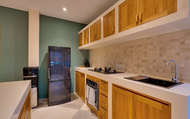 Stylish Canggu Apartment near Berawa Beach