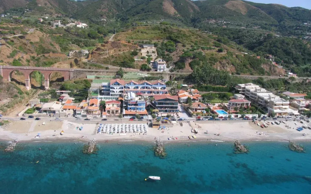 Three-room Apartment a Stones Throw From the sea