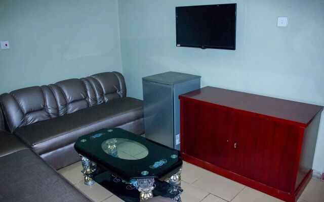 Folade Hotels