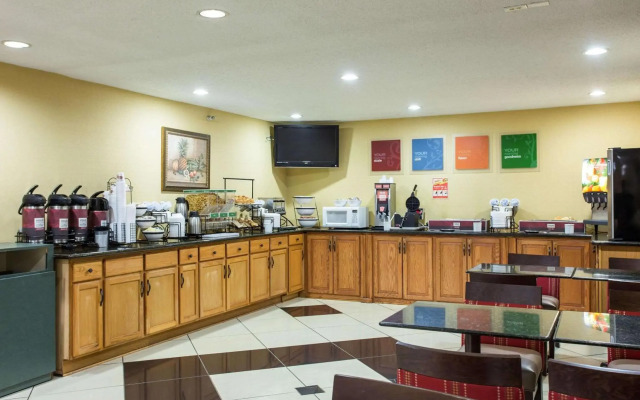 Comfort Inn Columbia - Bush River