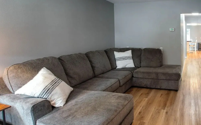 Big River Escape Parkside Bungalow