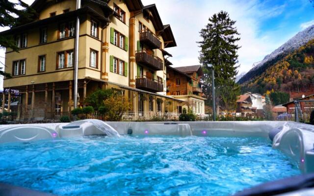 Alpenrose Hotel & Gardens