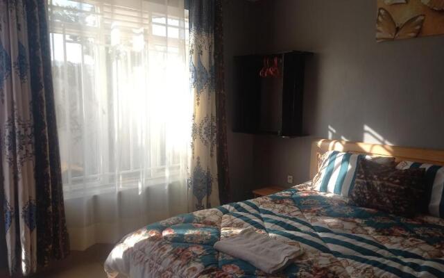 Tommy's Budget Rooms