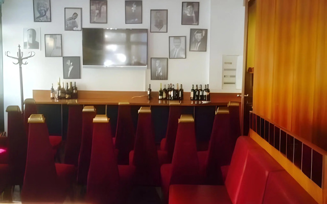 Enjoy Hotel am Studio