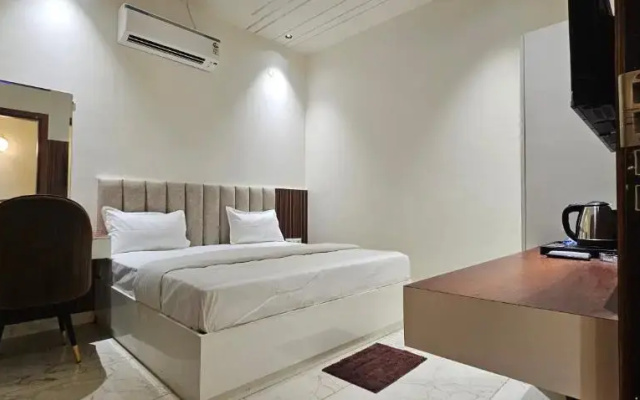 Hotel Sharanga