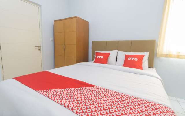 OYO 2110 Rotterdam Guest House