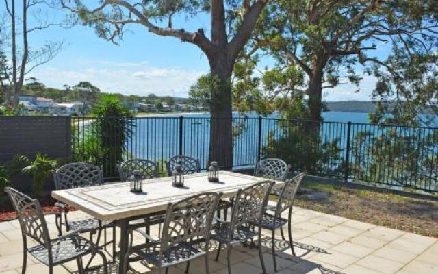 Wanda Magic' 19 Randall Drive - Beautiful Water Front House – Outside – Salamander Bay