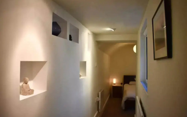 Unique 2 Bedroom Home by Brighton Marina