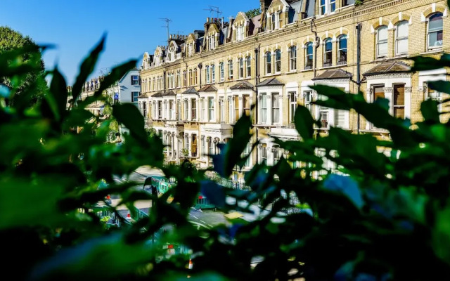 Stylish One Bedroom Flat in Kensingston, London