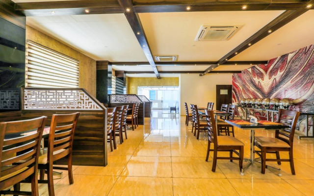 FabHotel Capitol Suites