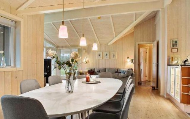 Four-Bedroom Holiday home in Løkken 10