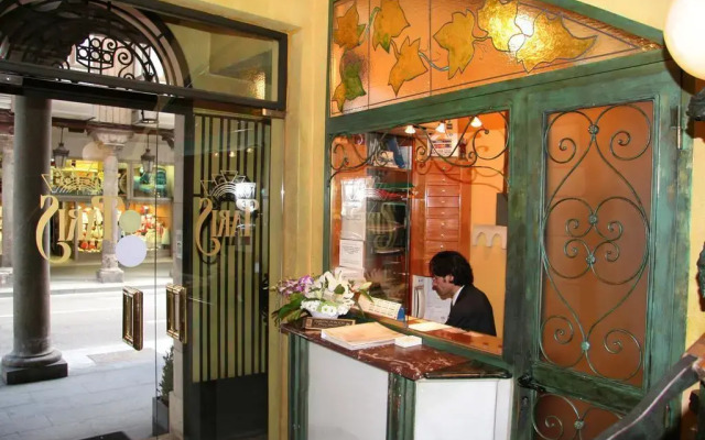 Hostal Paris
