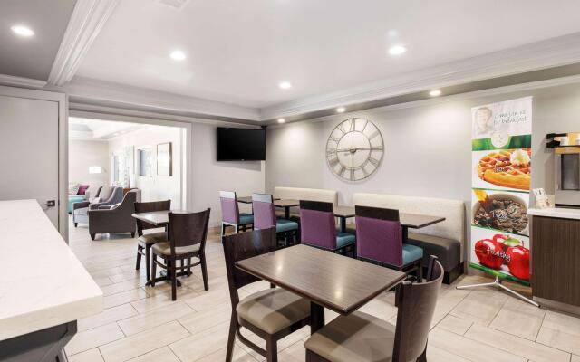 Quality Inn Near Lake Marble Falls