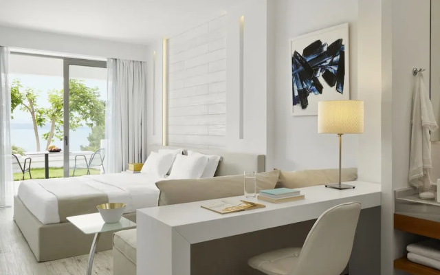 Lichnos Beach Hotel & Bungalows