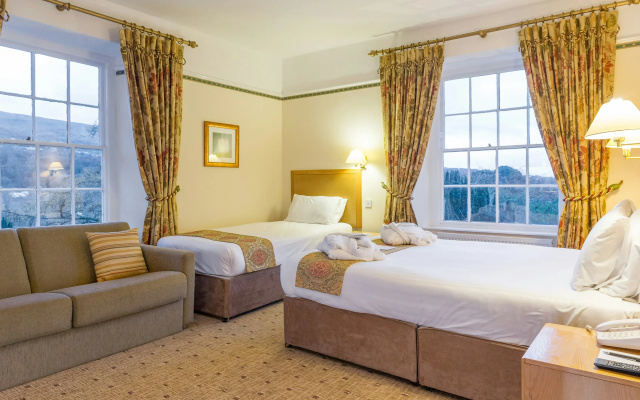 The Royal Victoria Hotel