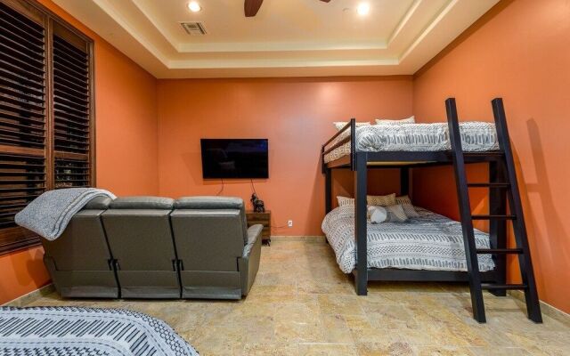 Casa Sunridge 5 Bedroom Home by Redawning