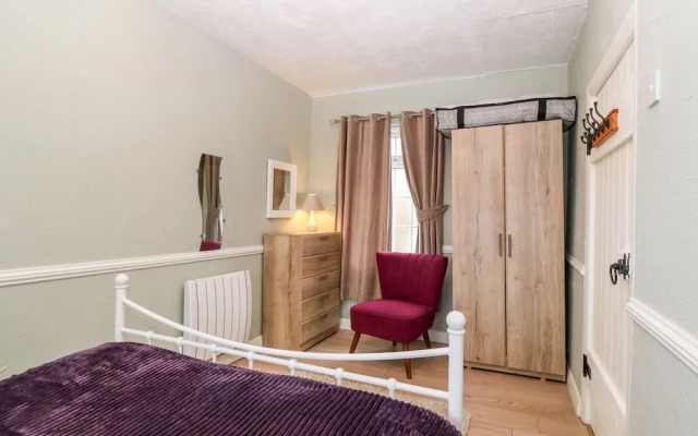 Ty Newydd Bach