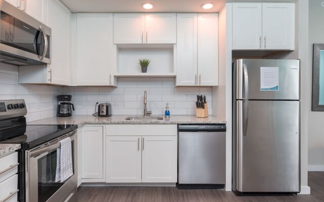 Center City Apartments by Barsala