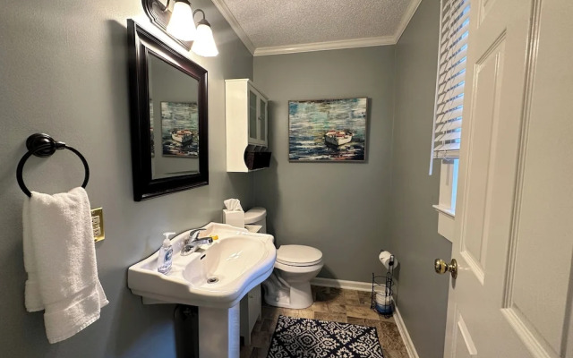 Mountainaire Inn and Log Cabins