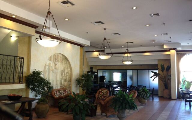 The Vue Lake Tarpon