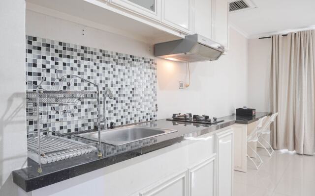 Comfort 2Br At Green Central City Glodok Apartment