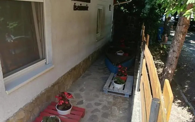 Liliana Apartman és Csónakház