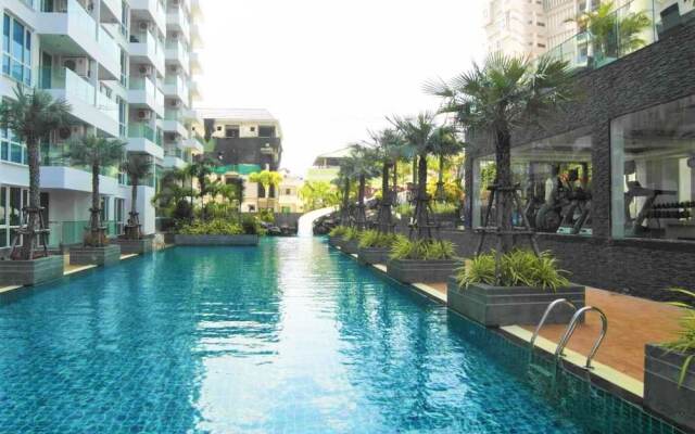 The Cliff sea & Pool Views Studio Apartment Pratumnak Pattaya