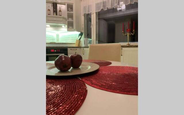DOWNTOWN PENTHOUSE-SPA,sauna,3BR,seaview,free park