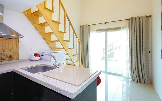 Pyeongchang Daegwallyeong Modern Ville Pension