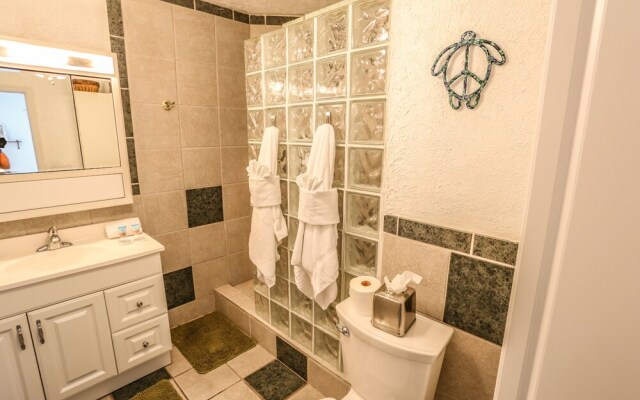 464 Washington Court - M