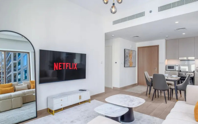 LUX  The Dubai Creek Beach Suite