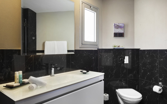 Play Seaport Suite Hotel Tlv