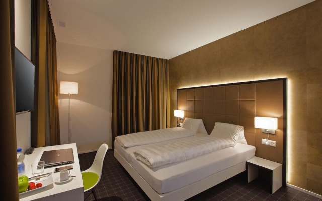 b_smart motel Sevelen – Guest Rooms – Sevelen