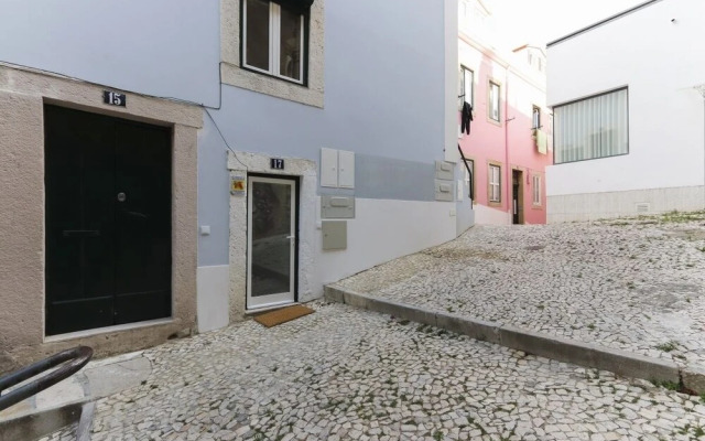 Charming Castelo Studio Apartment Rentexperience