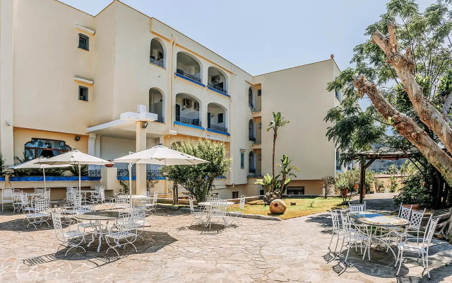 Hotel Zaro