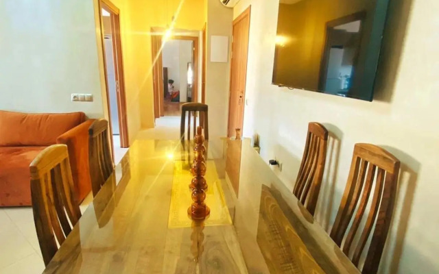 Superbe appartement en résidence avec piscines