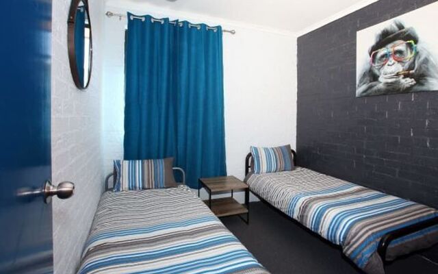 Aussitel Backpackers