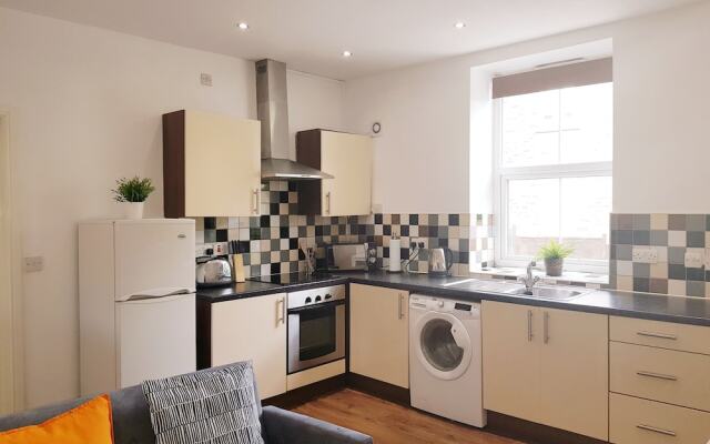 BlueOne Serviced Apartments-Sandon House