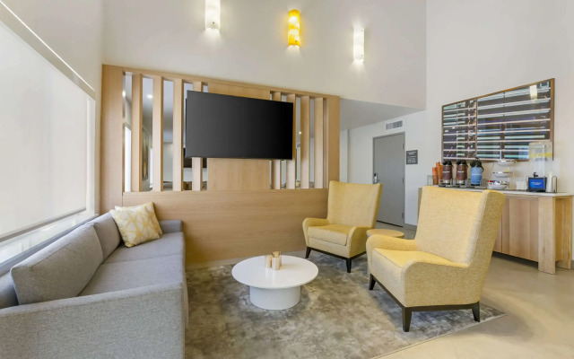 Comfort Suites At Tucson Mall