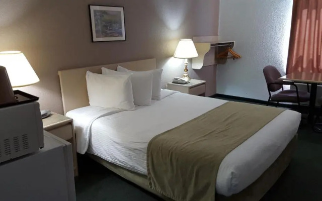 Super 8 Pincher Creek AB