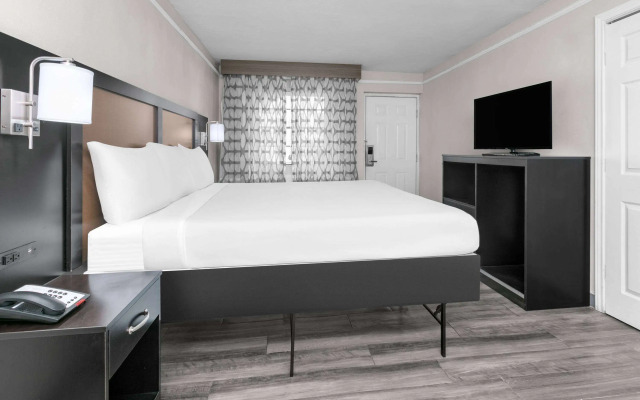Baymont by Wyndham Austin University Area