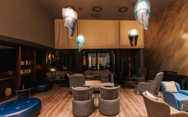 Palmon Bay Hotel & Spa
