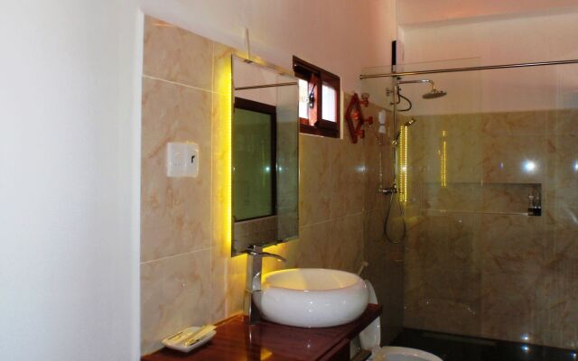 Rocks Beach Boutique Bungalows