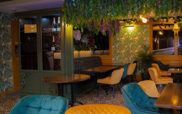 hotelImage