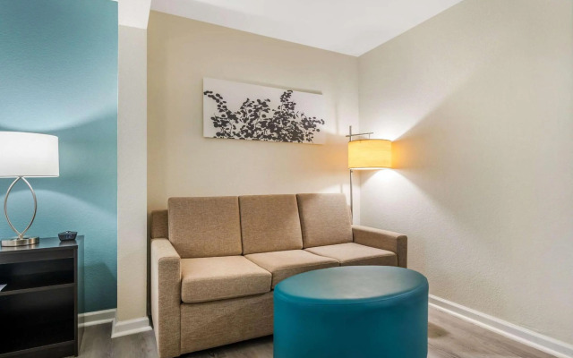 Sleep Inn & Suites