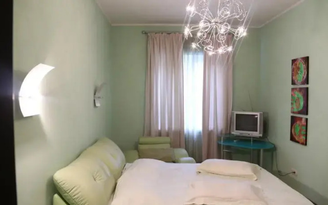 Five Star Apartment