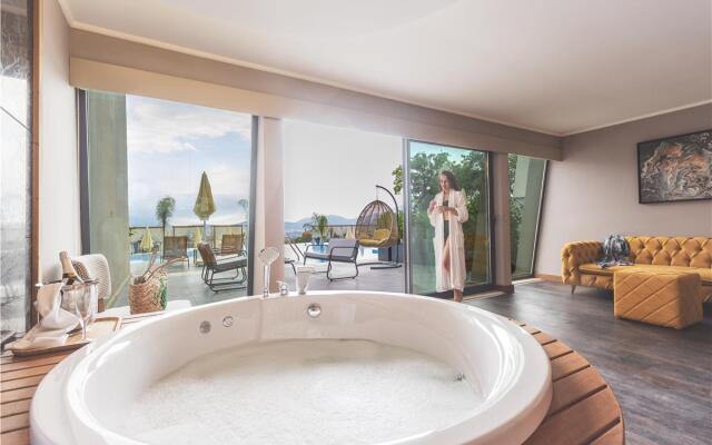 Orka Cove Hotel Penthouse & Suites - Adults Only