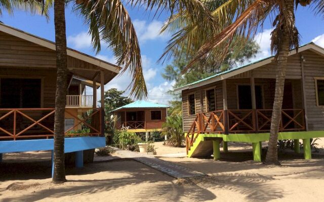 Palm Cove Cabins