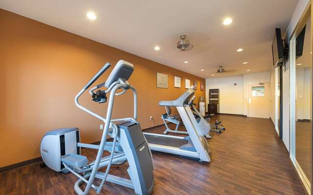 Comfort Suites Beachside