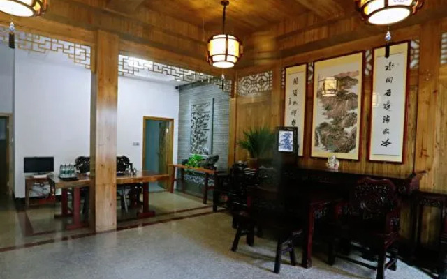 Yuxian Yangyue Caotang Homestay